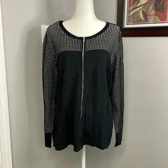 Calvin Klein Sweaters - Calvin Klein Woman Zippered Cardigan NEW Black and White Sweater Size 1X
